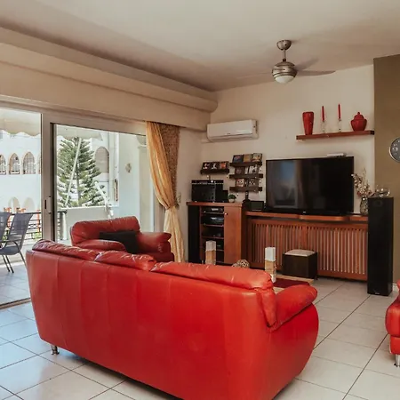 Sunny Crete Apartment